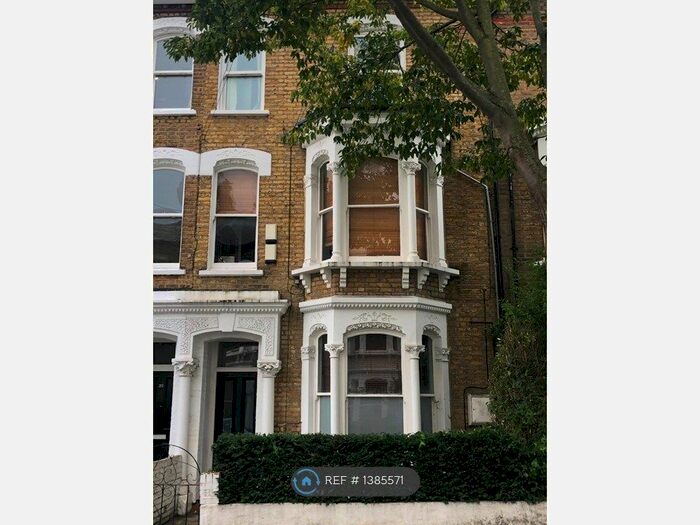 3 Bedroom Flat To Rent In Kellett Road, London, SW2