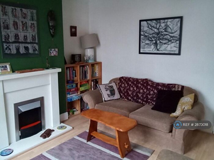 3 Bedroom Terraced House To Rent In Tyzack Road, Sheffield, S8