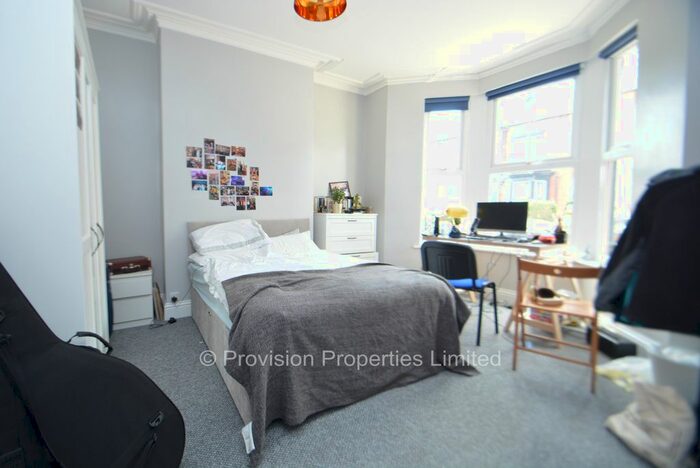 6 Bedroom Terraced House To Rent In Cliff Mount, Woodhouse, Leeds, LS6