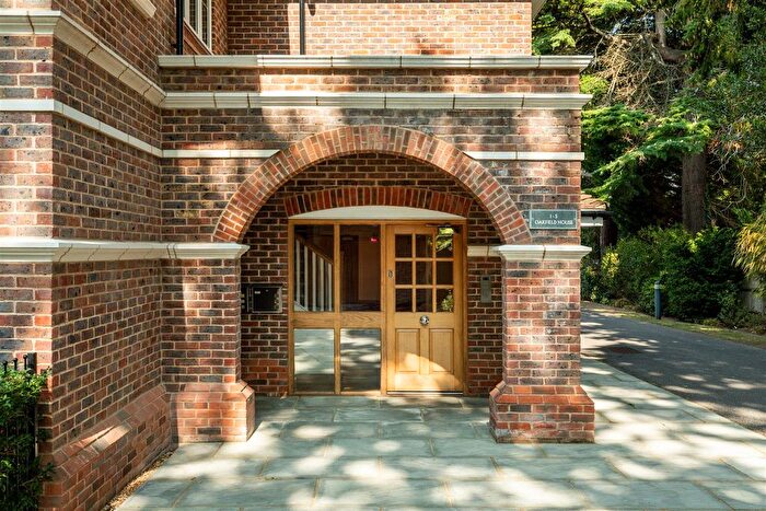 2 Bedroom Flat For Sale In Holmes Mead, Pyrford, GU22