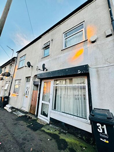 3 Bedroom Flat To Rent In Wellington Road, Dudley, DY1
