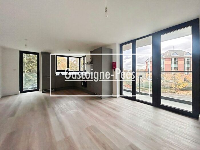 2 Bedroom Flat To Rent In Savoy Place, Farnborough, GU14