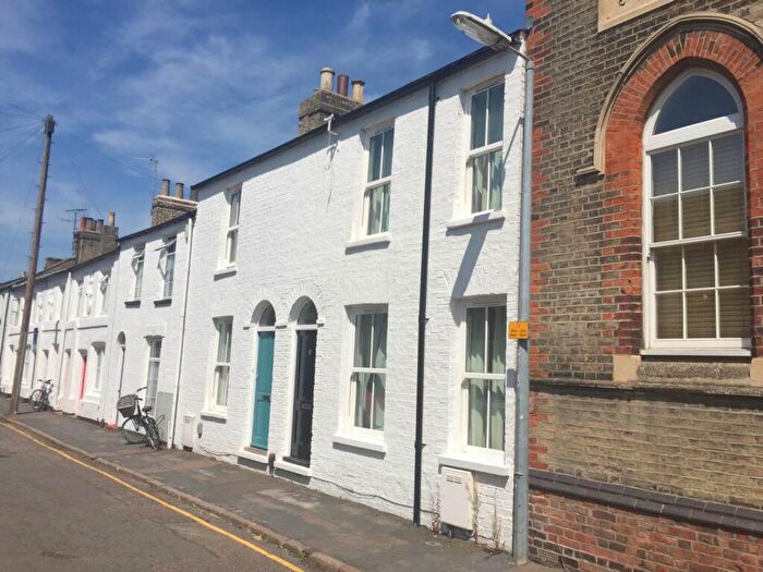 2 Bedroom Terraced House To Rent In Grafton Street, Cambridge, CB1