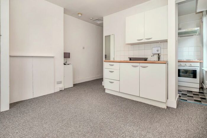 Studio To Rent In Broadwater Road, Worthing, BN14