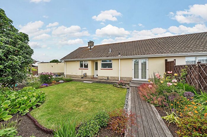 2 Bedroom Bungalow For Sale In Kennedy Close, Highbridge, Somerset, TA9
