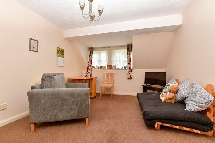 1 Bedroom Flat For Sale In Pond Cottage Lane, West Wickham, Kent, BR4