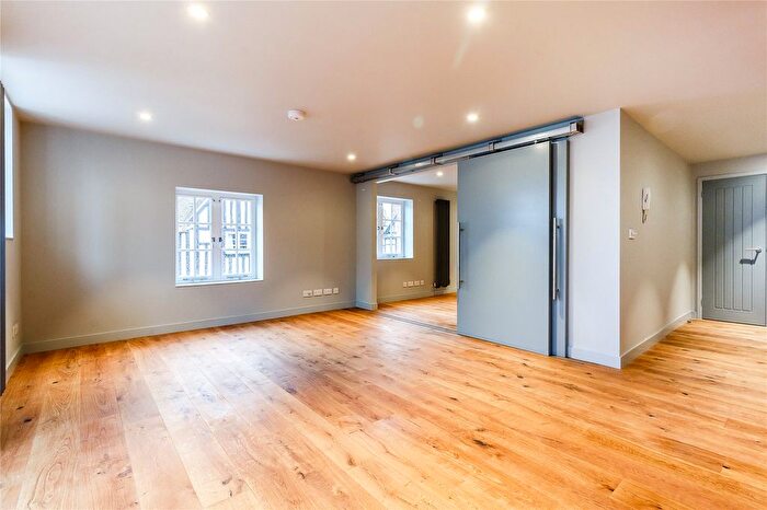 1 Bedroom Flat To Rent In Friday Street, Henley-On-Thames, Oxfordshire, RG9