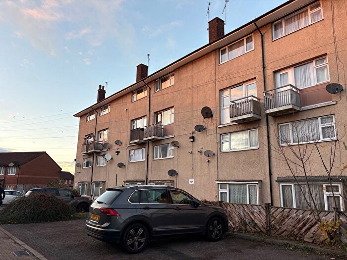 2 Bedroom Flat To Rent In Binswood Close, Coventry, CV2