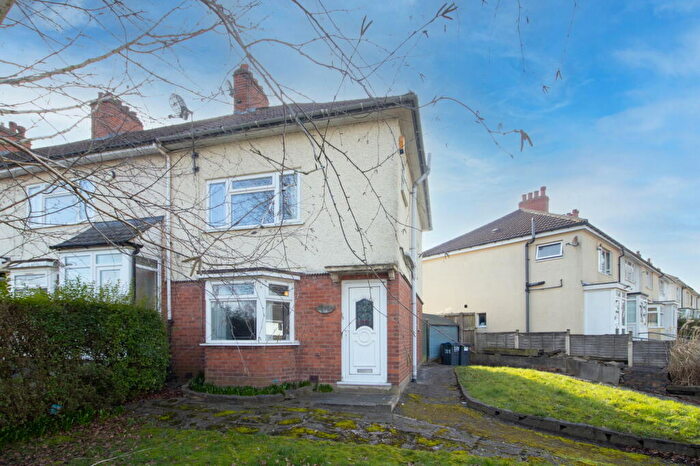 3 Bedroom End Of Terrace House For Sale In Glastonbury Road, Birmingham, B14