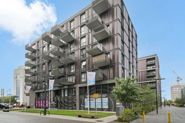 2 Bedroom Flat To Rent In Powerhouse Lane, Hayes, UB3