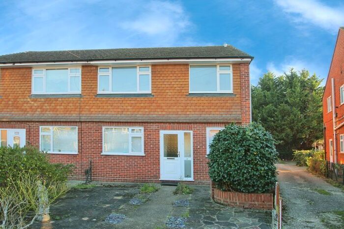 2 Bedroom Property To Rent In Crosier Road, Ickenham, Uxbridge, UB10