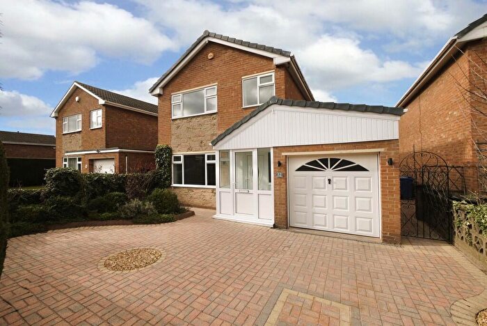 3 Bedroom Detached House For Sale In Kestrel Drive, Rossington, Doncaster, DN11