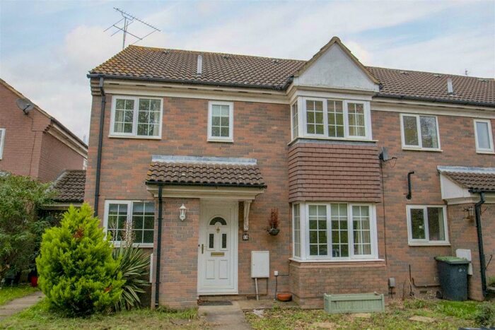 2 Bedroom Terraced House To Rent In Cherry Tree Way, Ampthill, Bedford, MK45