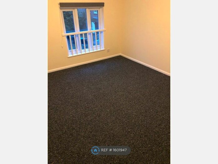 1 Bedroom Terraced House To Rent In Overthorpe Close, Knaphill, Woking, GU21