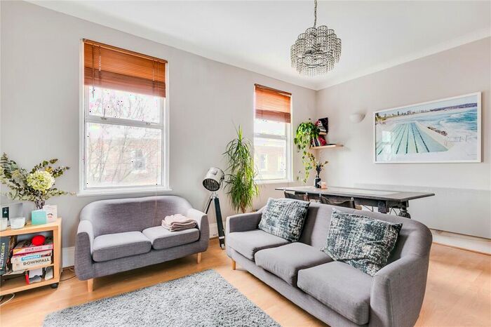 2 Bedroom House To Rent In Mitchison Road, Islington, N1