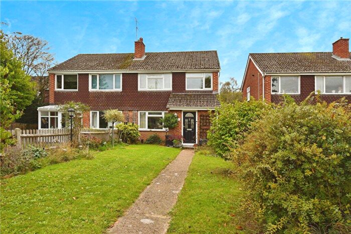 3 Bedroom Semi-Detached House For Sale In Kinver Close, Romsey, Hampshire, SO51