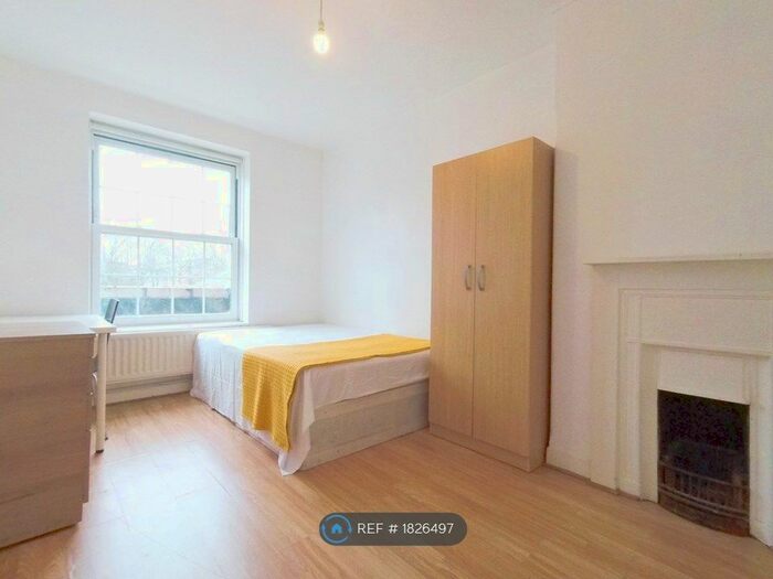 4 Bedroom Flat To Rent In Ellington House, London, SE1