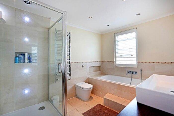 5 Bedroom Detached House To Rent In Beaumont Rise Marlow, SL7