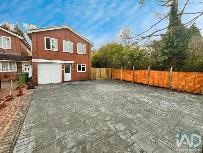 4 Bedroom Detached House To Rent In Brunslow Close, Wolverhampton, WV10