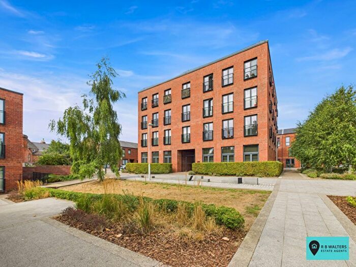 2 Bedroom Flat For Sale In Friars Orchard, Gloucester, GL1