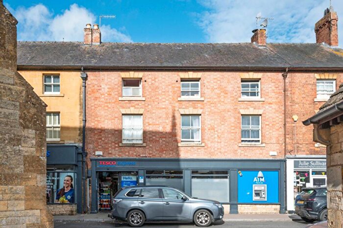 2 Bedroom Flat For Sale In Manchester Court, Moreton-In-Marsh, GL56