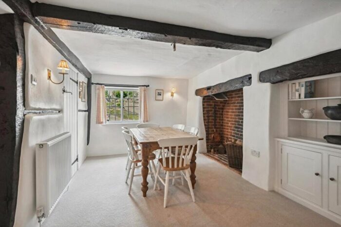 4 Bedroom Cottage For Sale In Thame Road, Chilton, HP18