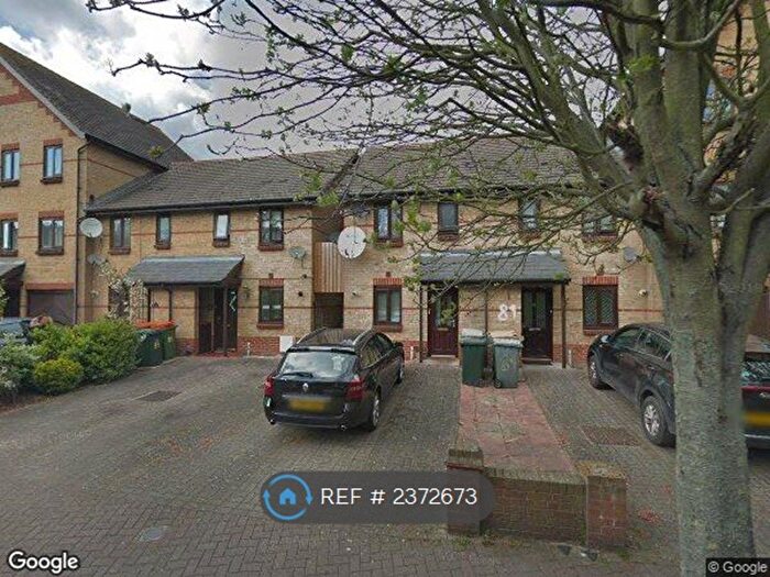 2 Bedroom End Of Terrace House To Rent In Hallywell Crescent, London, E6