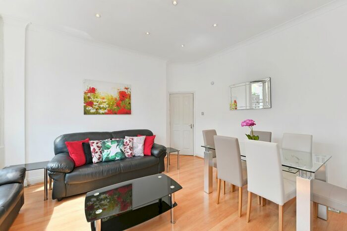 3 Bedroom Flat To Rent In Cromwell Road, London, SW7