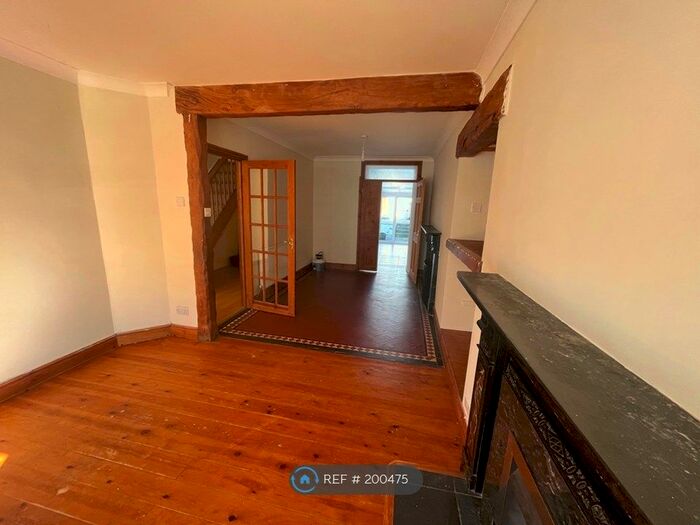 3 Bedroom Terraced House To Rent In Dewsland Street, Milford Haven, SA73