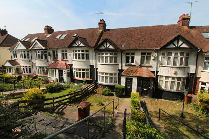 3 Bedroom Terraced House To Rent In City Way, Rochester, ME1