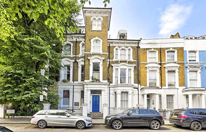 1 Bedroom Flat To Rent In St Luke's Road, London, W11