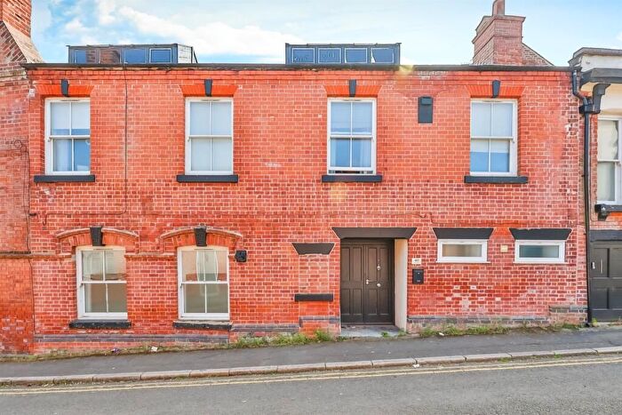 1 Bedroom Flat To Rent In East Street, Ilkeston, DE7