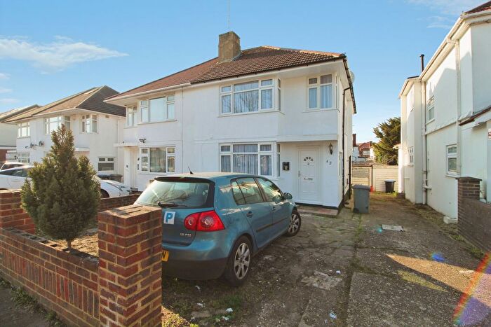 4 Bedroom Semi Detached House To Rent In Chapman Crescent, Kenton, Harrow, HA3