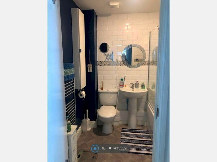 2 Bedroom Flat To Rent In Rockwell Court, Tovil, Maidstone, ME15