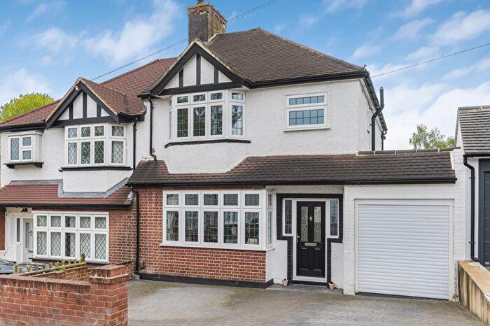 3 Bedroom Semi Detached House For Sale In Meadowview Road, Bexley, DA5