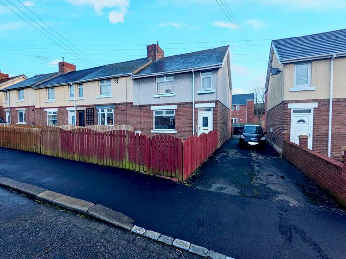 3 Bedroom Semi-Detached House To Rent In Garden Avenue, Langley Park, DH7