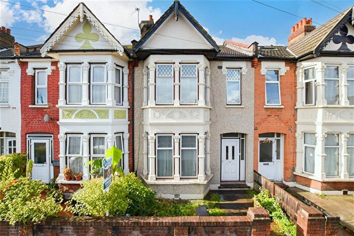 3 Bedroom Terraced House For Sale In Altmore Avenue, London, E6