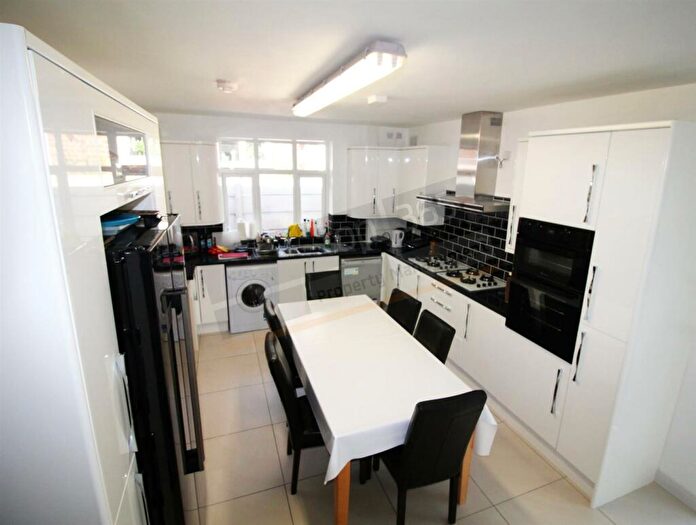 8 Bedroom Terraced House To Rent In *Pppw* Inclusive Harlaxton Drive, Lenton, Nottingham, NG7