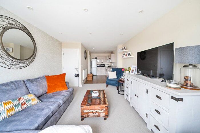 2 Bedroom Maisonette For Sale In Liberty House, Welwyn Garden City, Hertfordshire, AL7