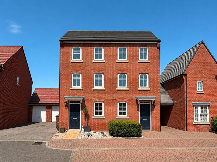 4 Bedroom Semi-Detached House For Sale In Rossway Drive, Bushey, WD23