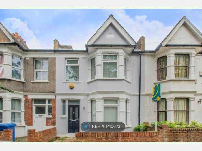 3 Bedroom Terraced House To Rent In Ethnard Road, London, SE15