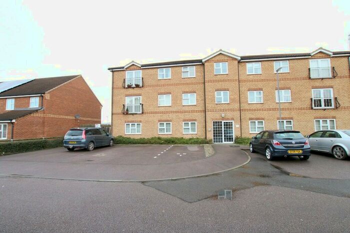 2 Bedroom Flat To Rent In Chequers Court, Bronze Street, PE15