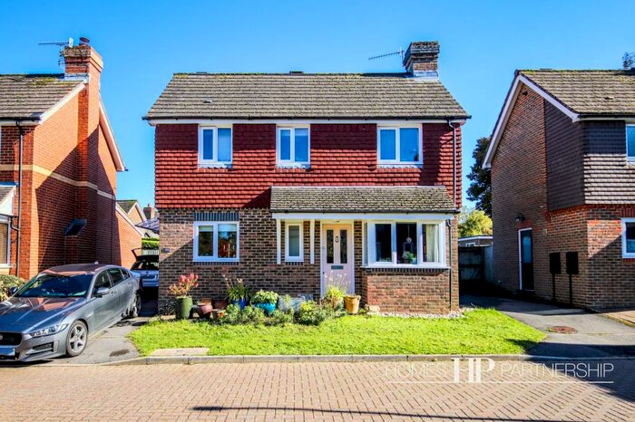 3 Bedroom Detached House To Rent In Medway Drive, Forest Row, RH18