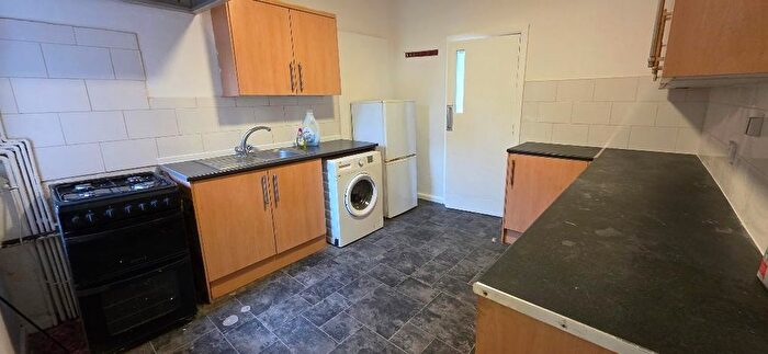 2 Bedroom Flat To Rent In Clarendon Road, Manchester, M16
