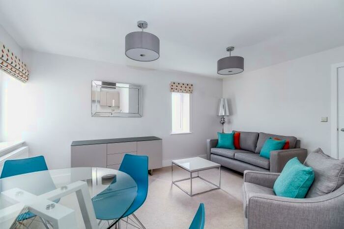 2 Bedroom Apartment To Rent In Banbury Road, Kidlington, OX5