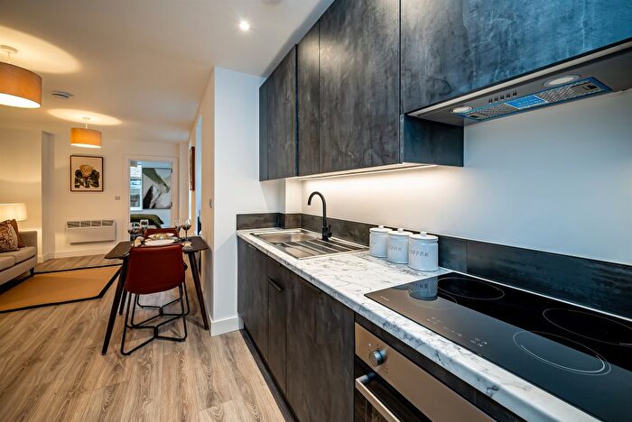 1 Bedroom Flat For Sale In Elm House, The Grove, Slough, SL1