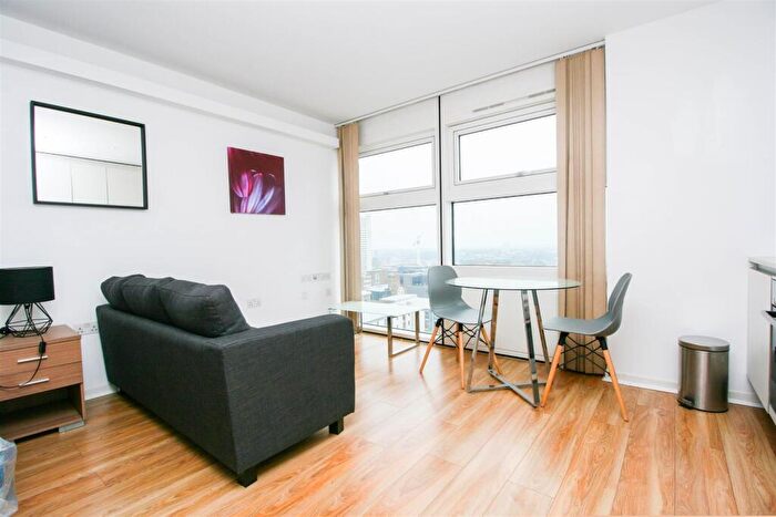 Apartment To Rent In The Cube West, City Centre, B1