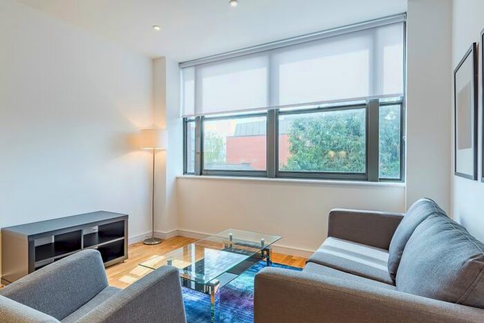 1 Bedroom Flat To Rent In Scimitar House, 23 Eastern Road, Romford, Essex RM1