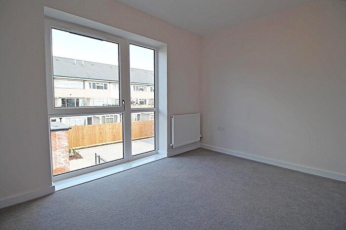 2 Bedroom Flat To Rent In Arla Place, South Ruislip, HA4