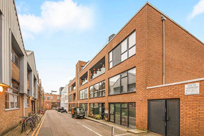 1 Bedroom Flat For Sale In Shelford Place, London, N16